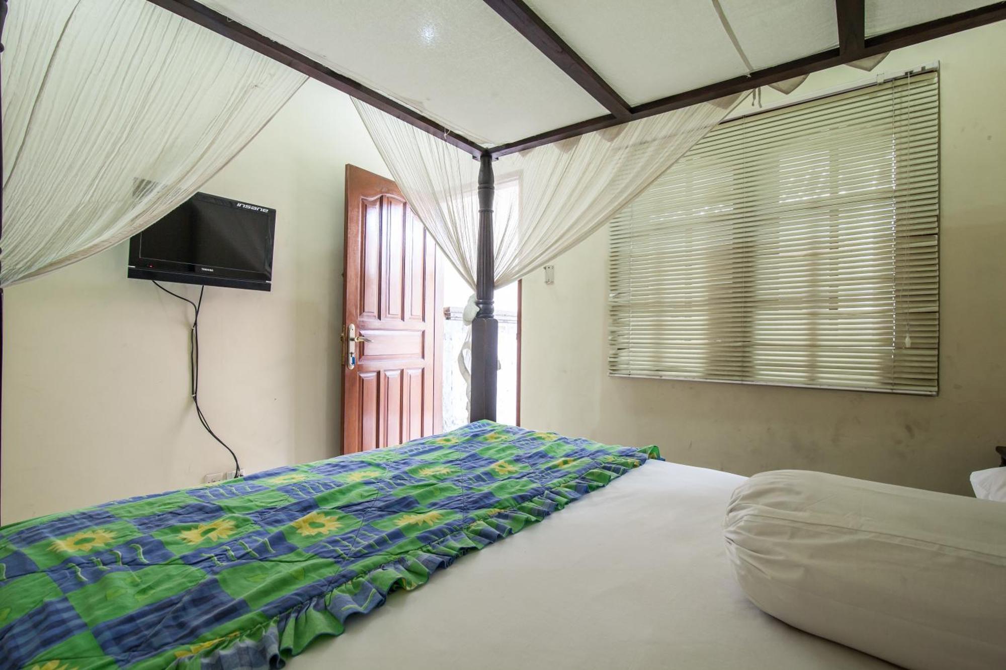 Lori Beach Inn Seminyak  Bagian luar foto