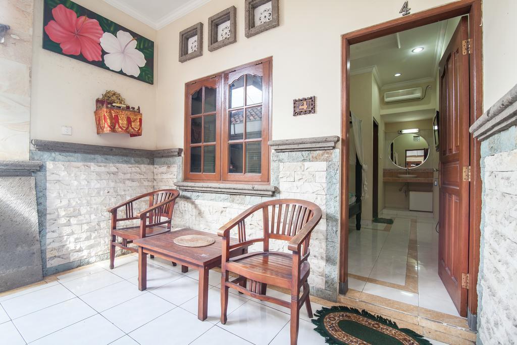 Lori Beach Inn Seminyak  Bagian luar foto