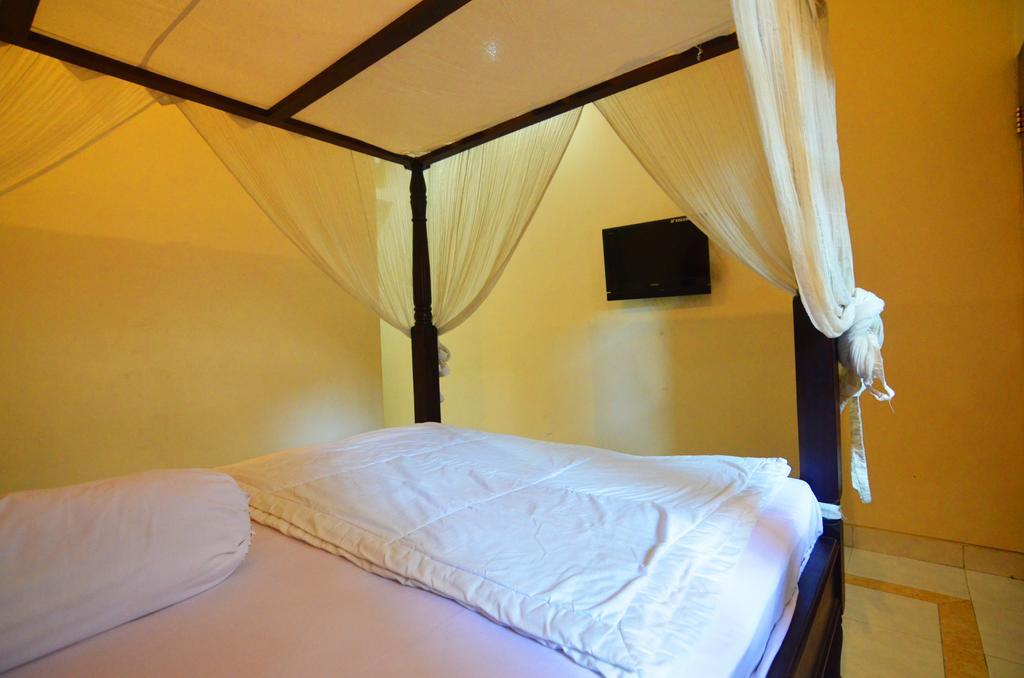 Lori Beach Inn Seminyak  Bagian luar foto