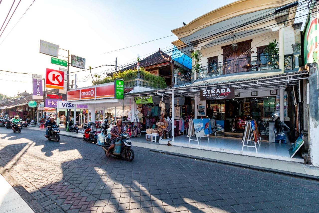 Lori Beach Inn Seminyak  Bagian luar foto